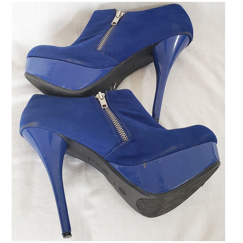 Blue Heels - Picture 4 of 8